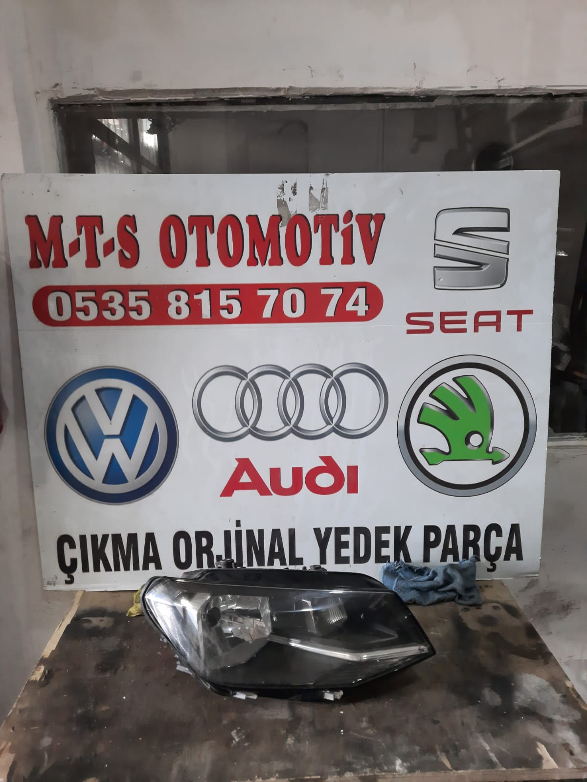 Volkswagen caddy sağ far